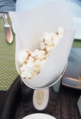 20120519ekki BAR ＆ GRILL AF.T 10トリュフポップコーン.jpg