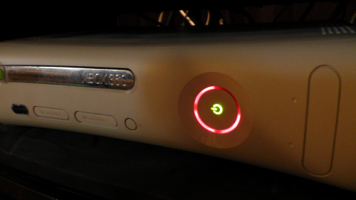 Xbox360の赤色ライト3つ点滅