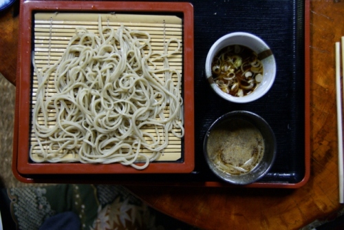 観音そば店鬼無里古民家 (640x428).jpg