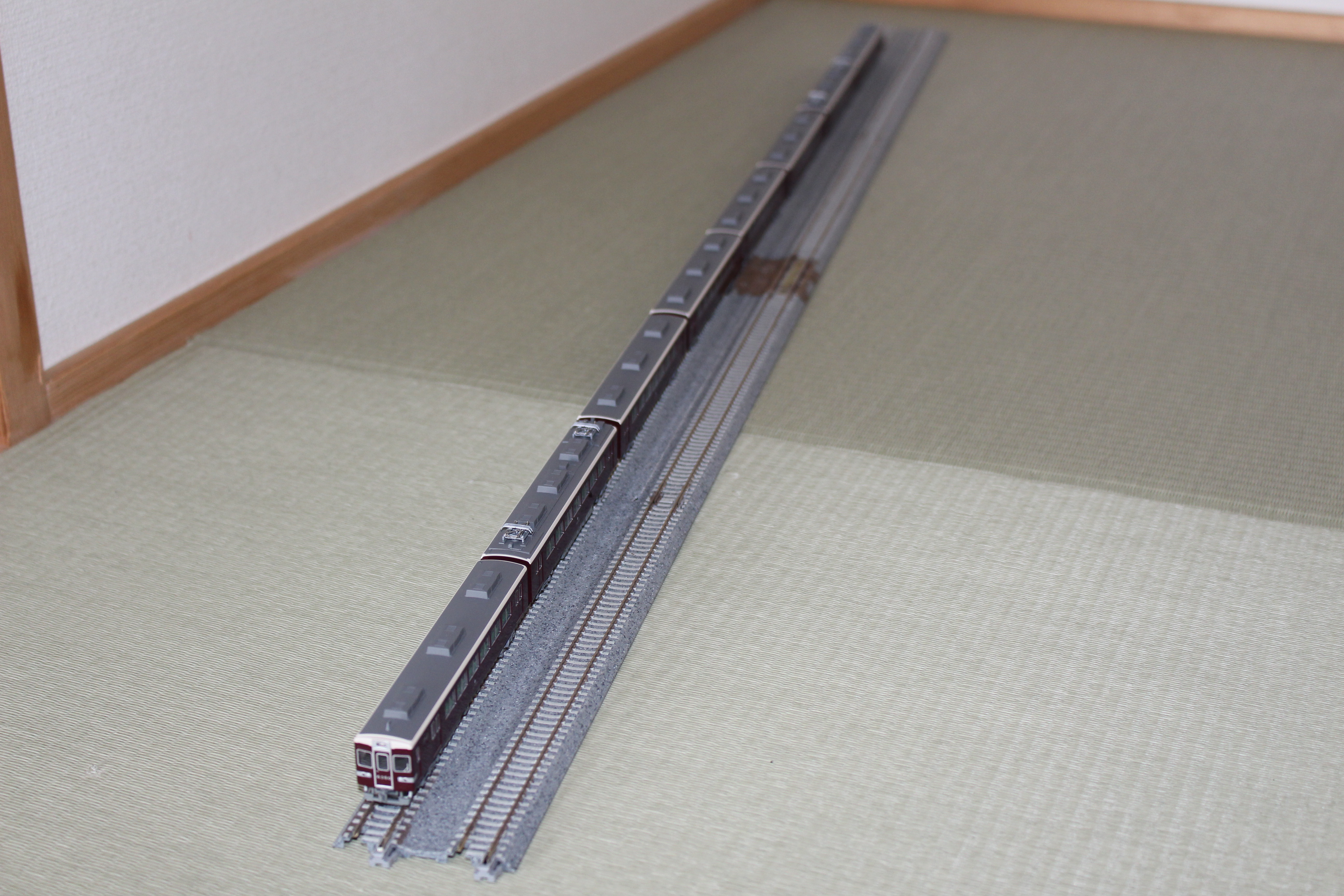 KATOの線路で20m車8両の長さをちょっと検証 | 雪の新幹線 - 楽天