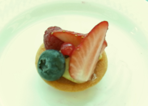 20130413コンラッド　07フルーツタルト.jpg