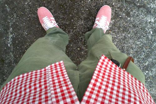 adidas GAZELLE SUEDE ﾋﾟﾝｸ×白 560884 & WORLD WORKERS SEAMLESS ﾍﾘﾝﾎﾞｰﾝﾍﾟｲﾝﾀｰﾊﾟﾝﾂ MW512B-HE48 & WAREHOUSE　半袖ウエスタン.jpg