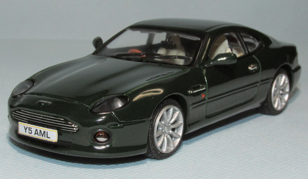 墓守と猫と魔術師 アストンマーティン ｄｂ７ ヴァンテージ Studio Pine Square 楽天ブログ