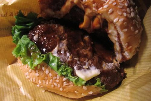 カワ特製手ごねハンバーガー 3.jpg
