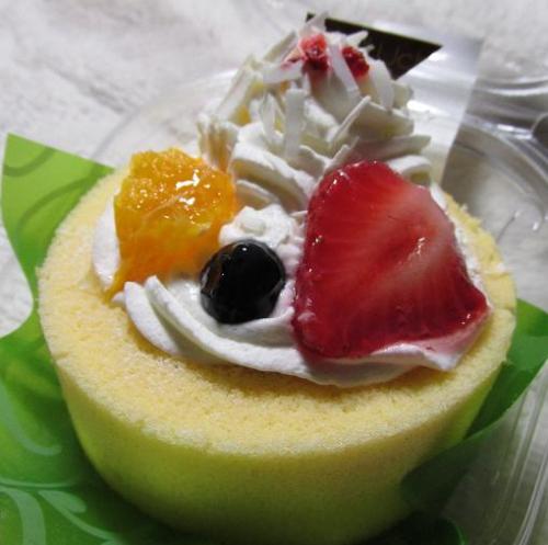 あまおう苺トッピング クリスマスツリーロール2.jpg