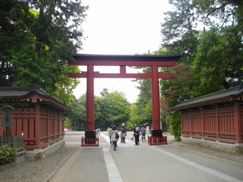 氷川神社三の鳥居 (500x375).jpg