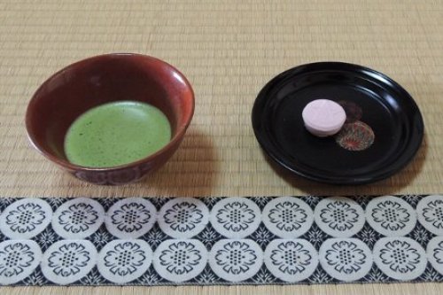 お抹茶と落雁.jpg