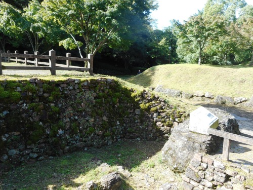 岐阜城信長居館跡 (6).JPG