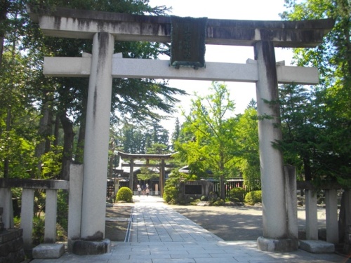 米沢城上杉神社 (2).JPG