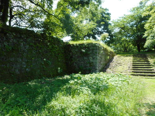 岡城西の丸虎口 (2).JPG