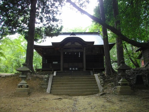 新府城本丸藤武稲荷神社 (500x375).jpg