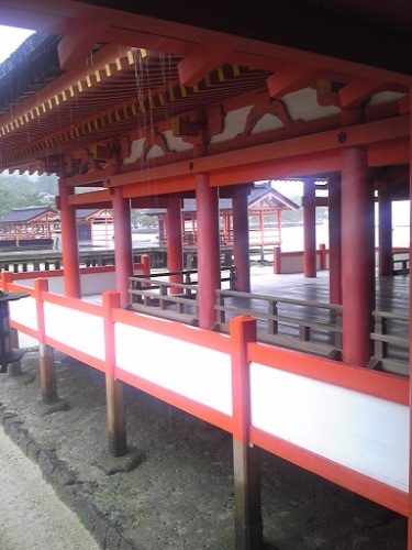 厳島神社境内.jpg