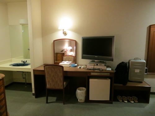 room-06.jpg