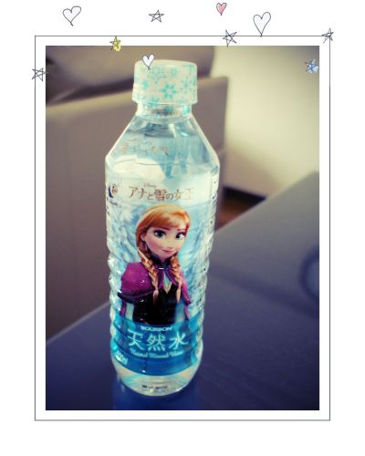 天然水　アナと雪の女王