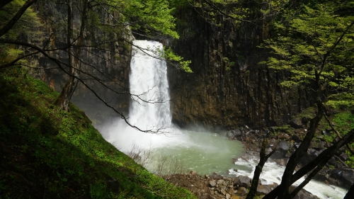 苗名滝と滝壺２０１４，５，２４ (1500x844).jpg