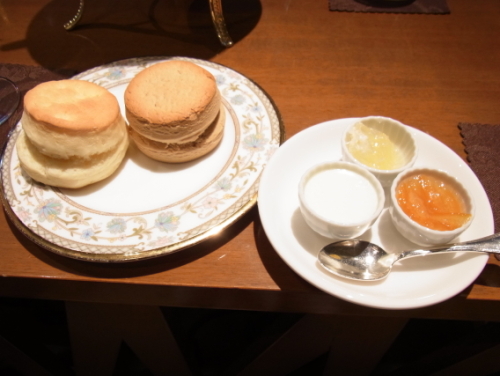 20121201西洋銀座５　スコーン.jpg