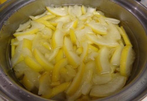 20120304文旦あく抜き.jpg