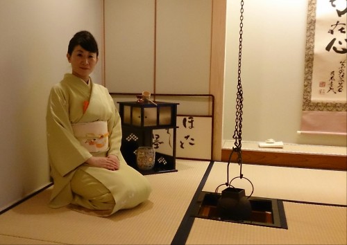 お雛祭りの茶会にて
