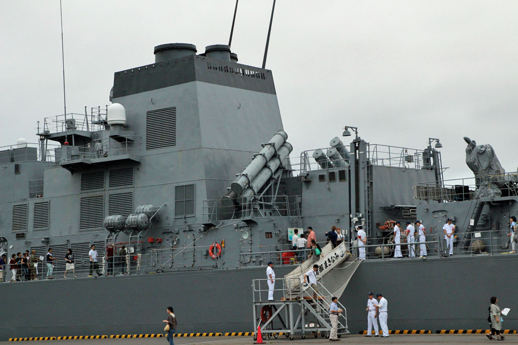 護衛艦まきなみ