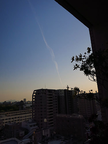 20130514飛行機雲.jpg