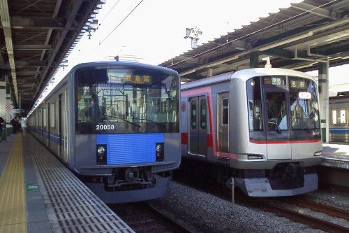Tokyu 5050 Series for Ikebukuro and Seibu 20000 Series at Nerima