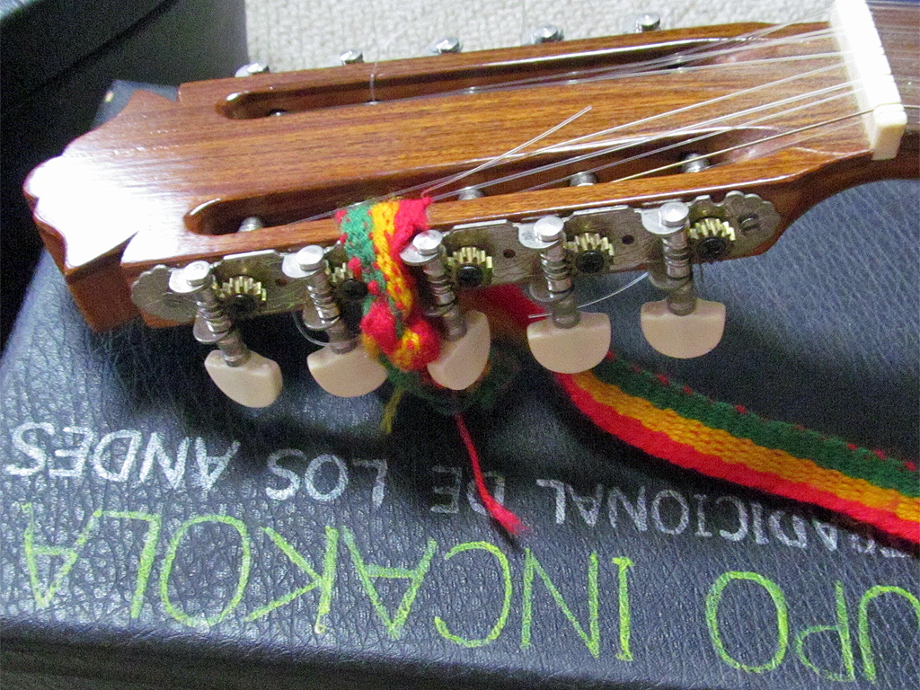 ロンロコの糸巻き