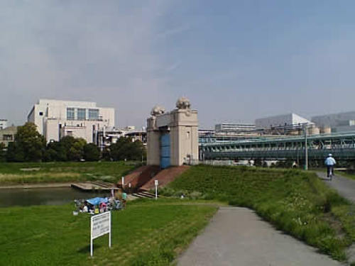 川崎河港水門.jpg