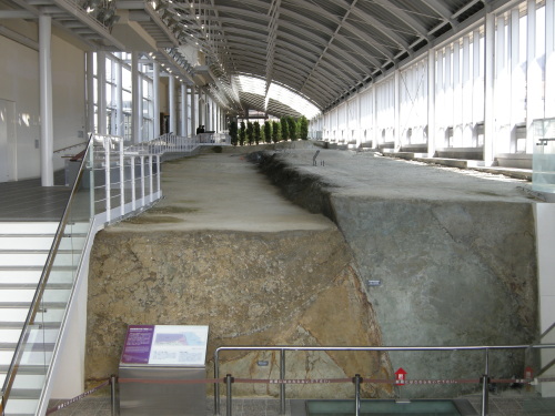 阪神淡路大震災野島断層保存館 北淡震災記念公園.jpg