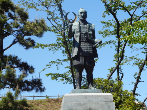 浜松城本丸家康像 (1).JPG