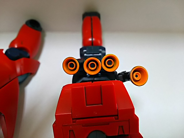 MG 1/100 サザビー