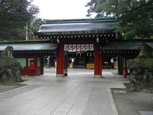 大国魂神社中雀門.JPG