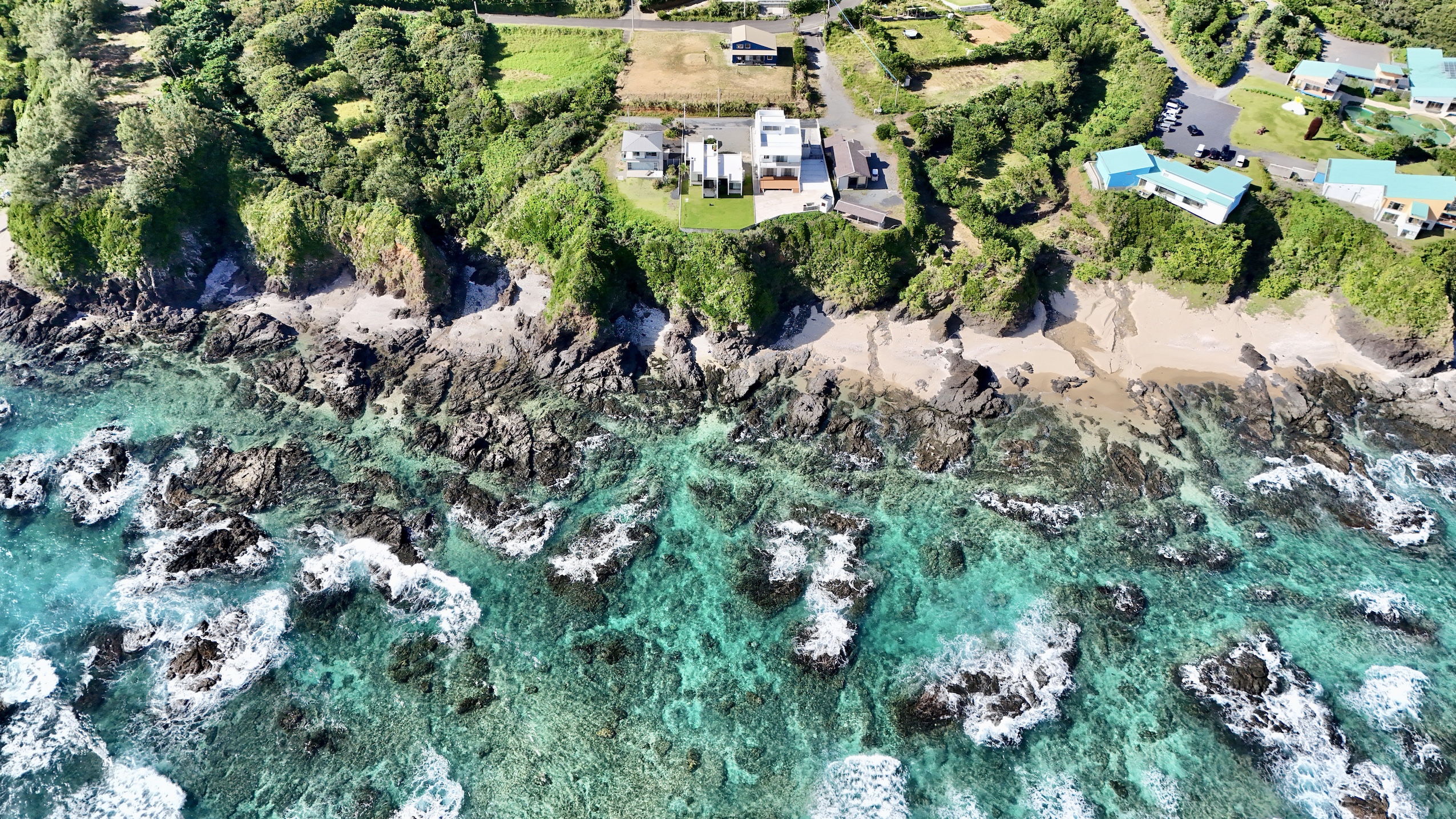 ＢＥＹＯＮＤ　ＴＨＥ　ＳＥＡ