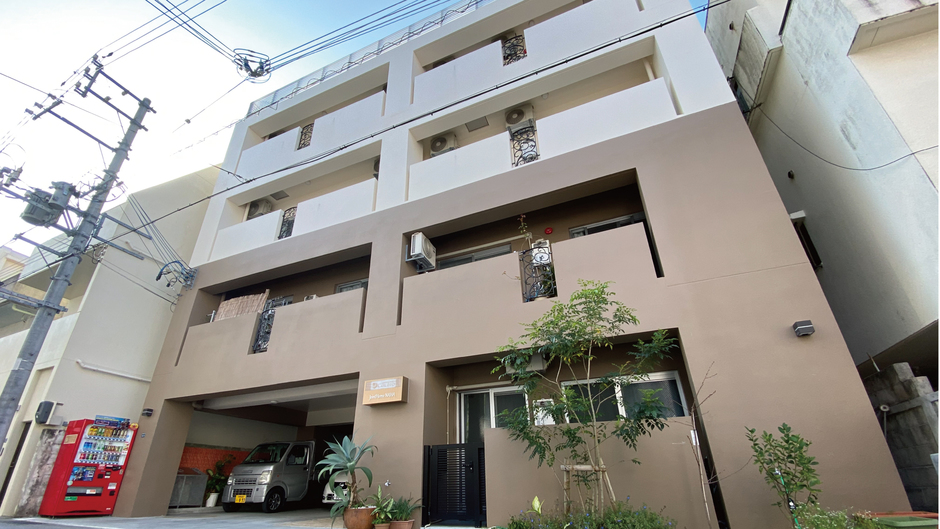 City Condo Joint Home Naha by Coldio Premium