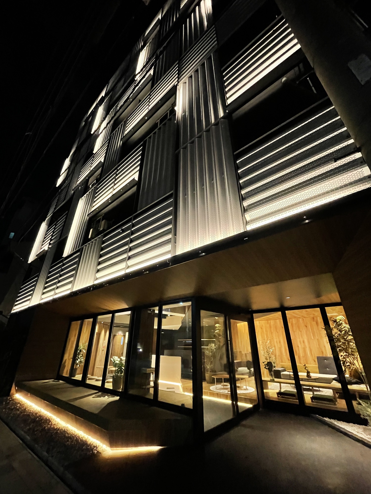 R Hotel Namba