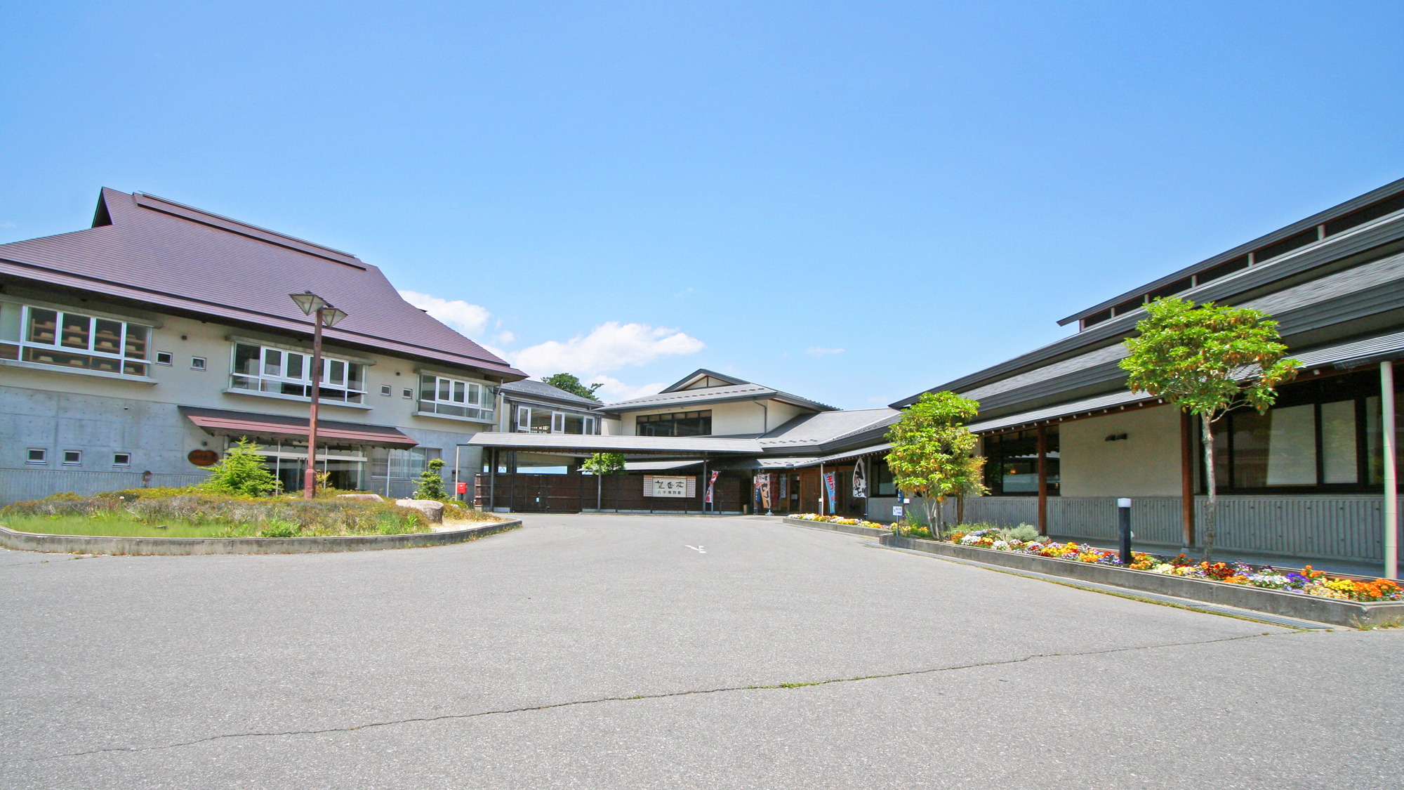 望岳莊旅館