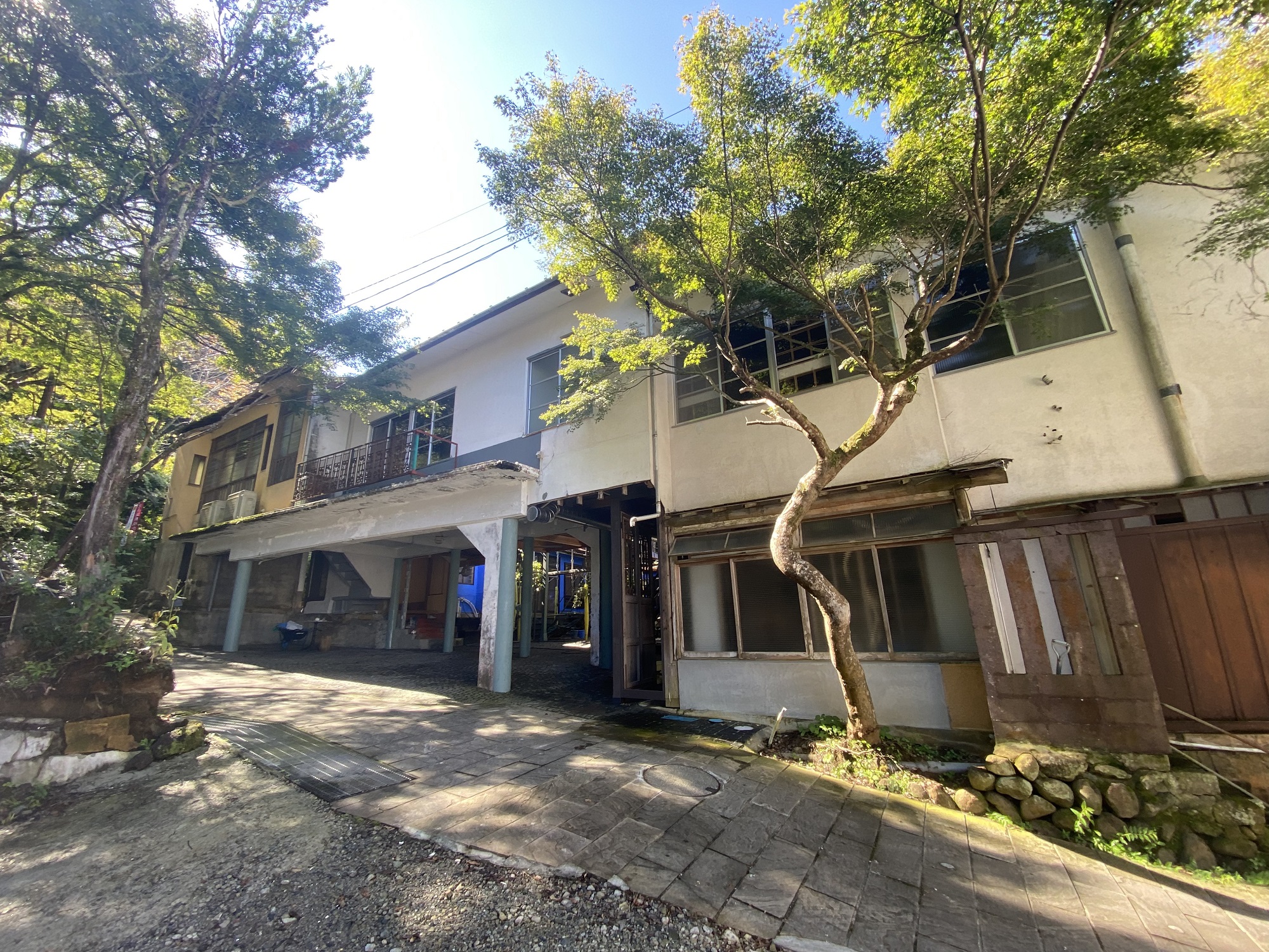 可住宿廢墟群青