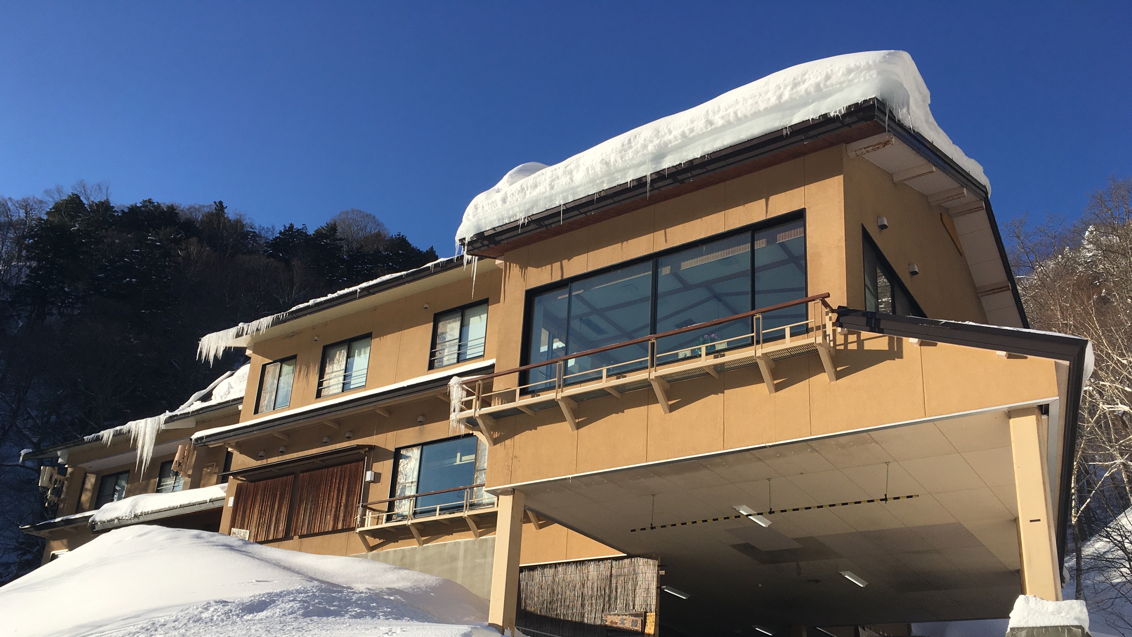 Nakanoyu Onsen Ryokan