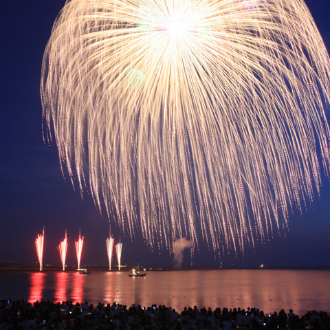 カフェ＆ペンション　ｋａhｕｎａ（カフナ）三国サンセットビーチ沿い