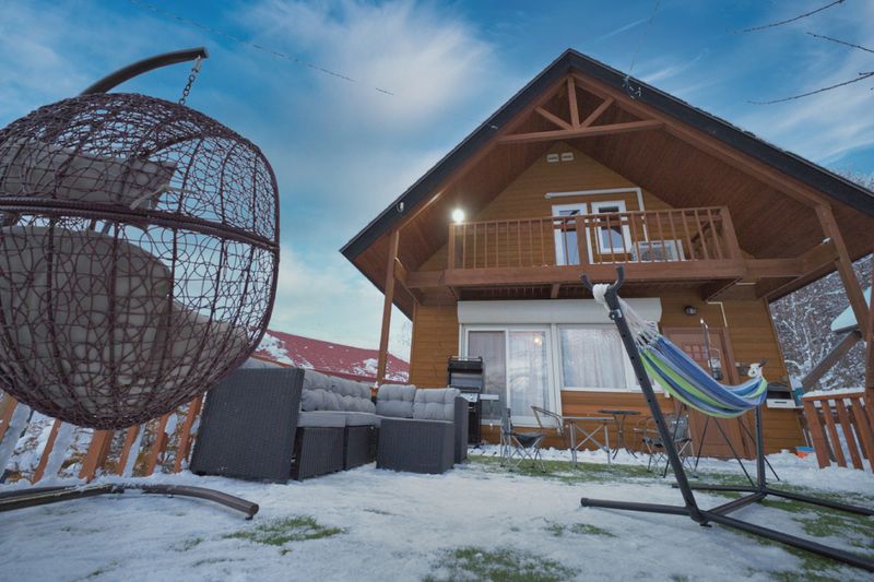 ＬＡＫＥ　ＴＯＹＡ　ＰＲＥＭＩＵＭ　ＣＡＢＩＮ