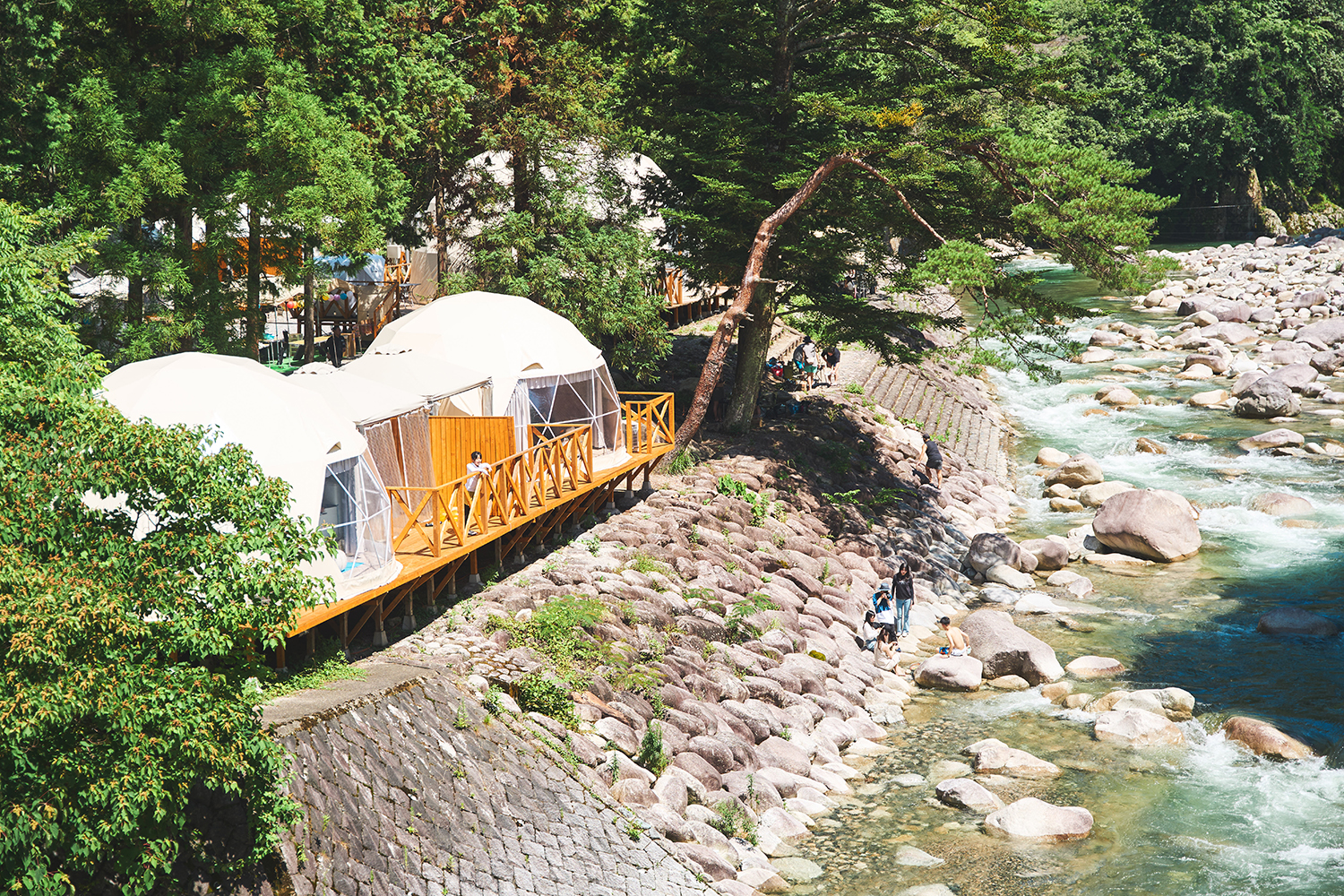 Riverside Glamping Nuts