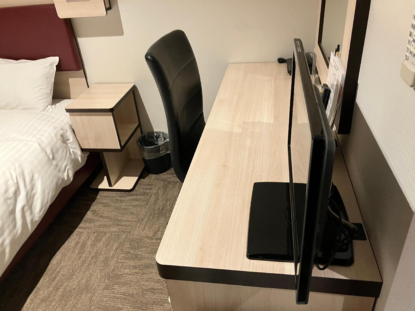 �O���[�����b�`�z�e���o�_�@�l�H����E��ғ��̉�