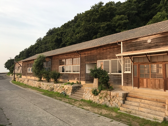 Neconoshima Hostel