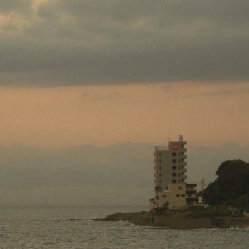 内海温泉　ホテル魚半日吉苑