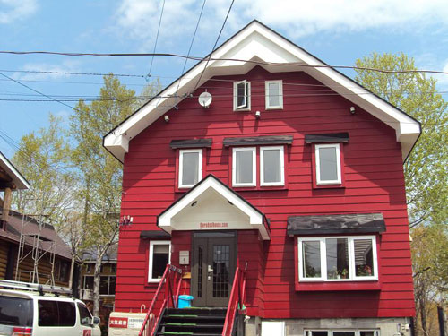 ＴＨＥ　ＲＥＤ　ＳＫＩ　ＨＯＵＳＥ