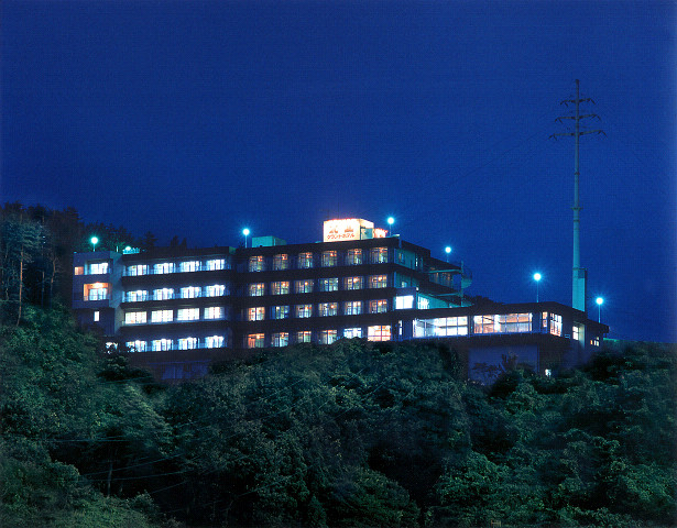 Tsuruga Tonneru Onsen Kitaguni Grand Hotel