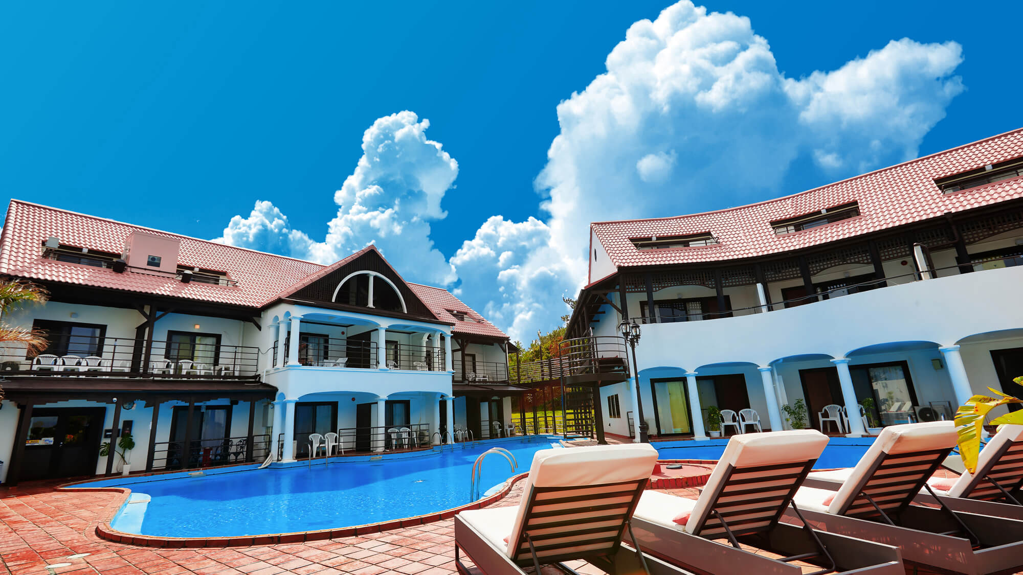 冲绳泳池度假村酒店