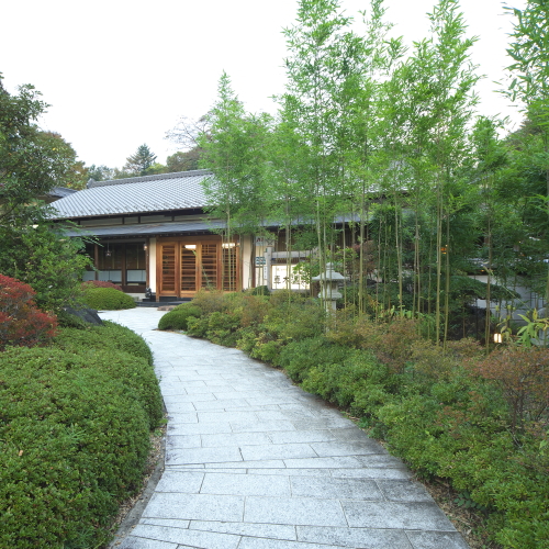 所有客房皆有露天浴池的住宿真木温泉