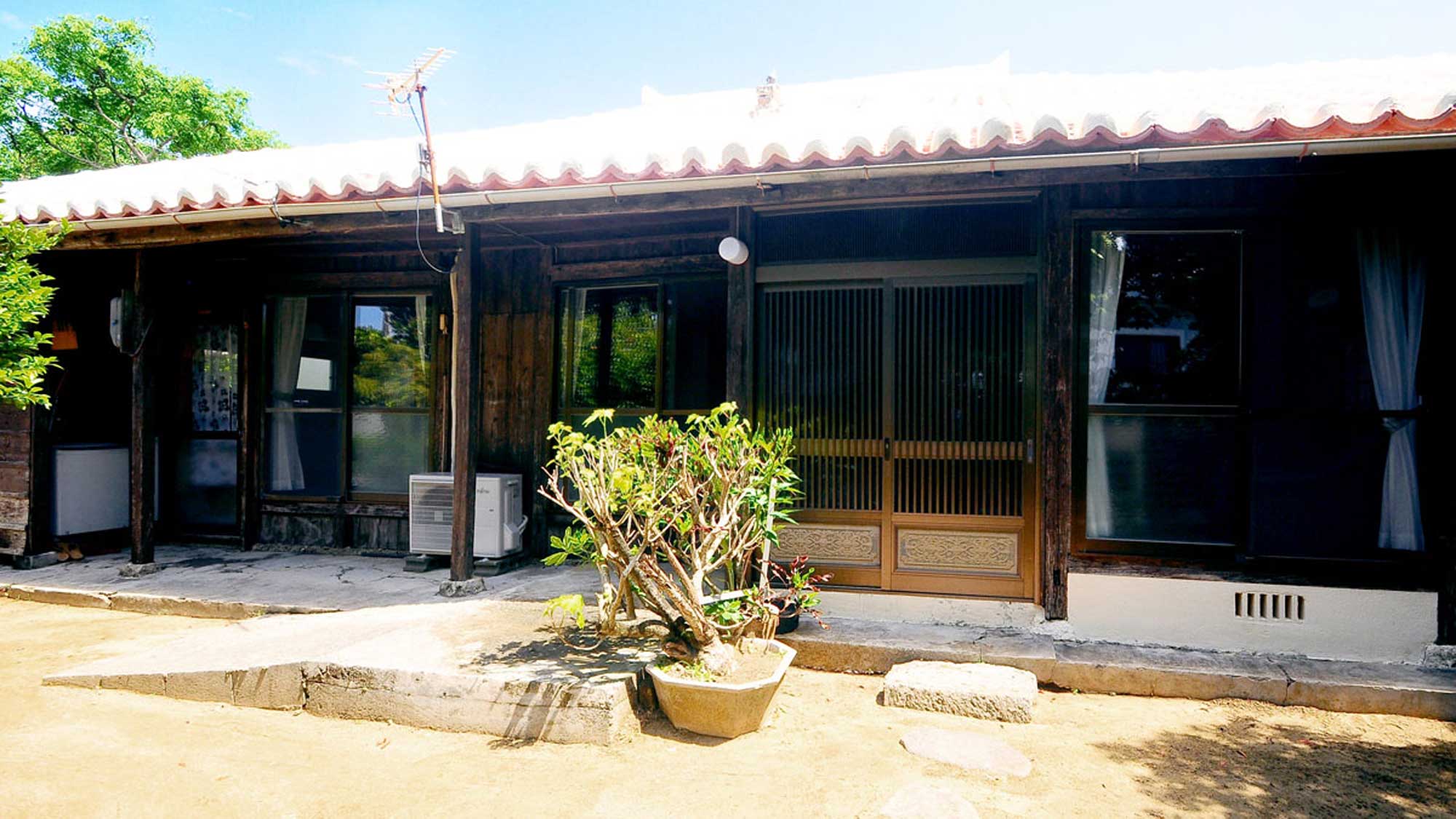 Okinawa no Kominka Miya (Nakijin Village)