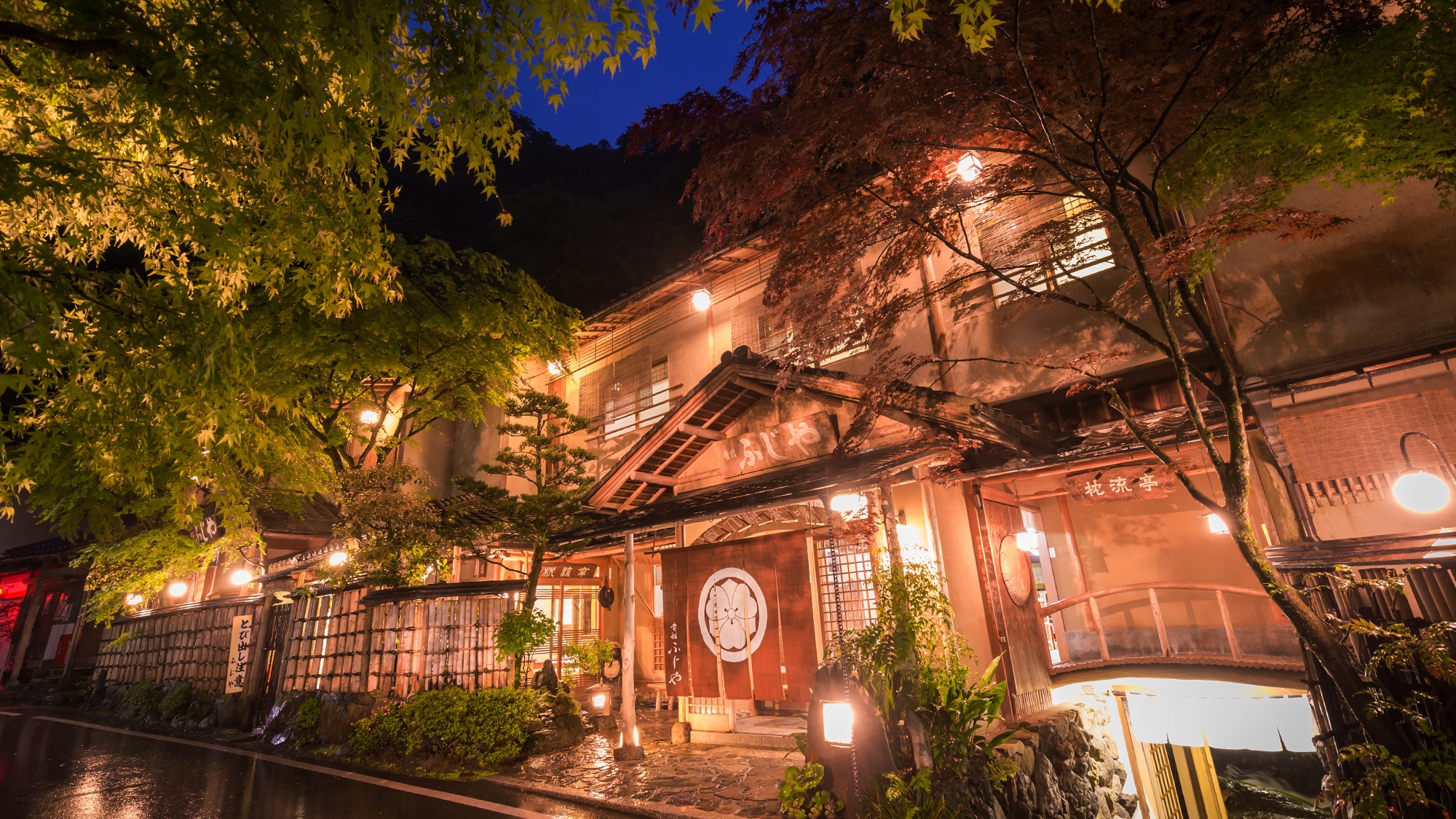 京都元祖川床發祥的料理旅館老店貴船富士屋