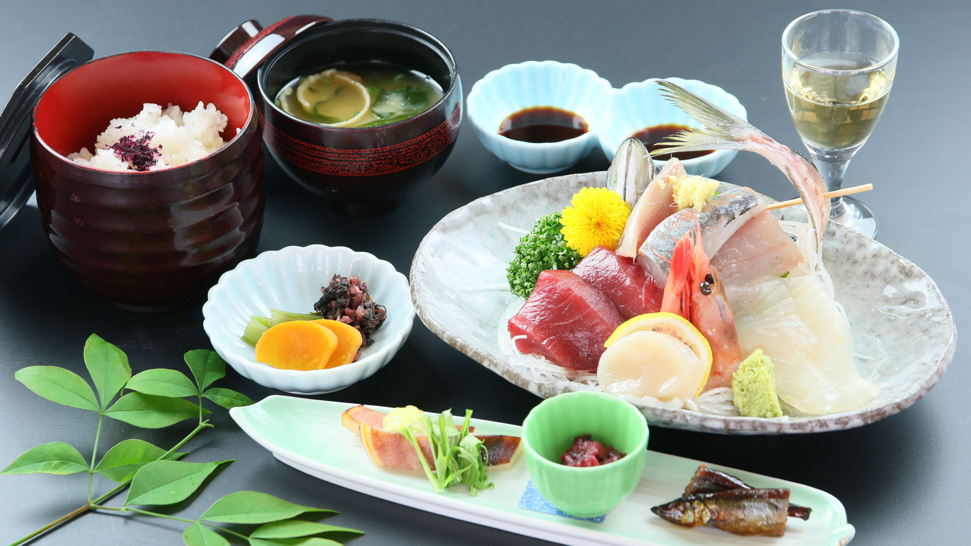 磯料理・旅館 山煮